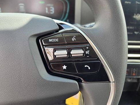 New 2026 Kia Niro LX FWD image 12