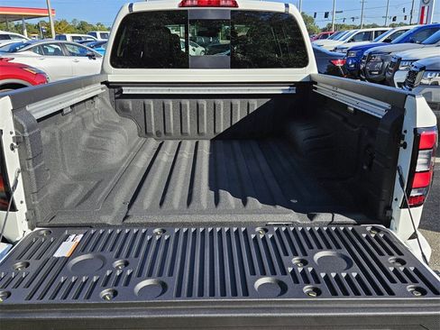 New 2026 Nissan Frontier SV w/ SV Convenience Package image 9