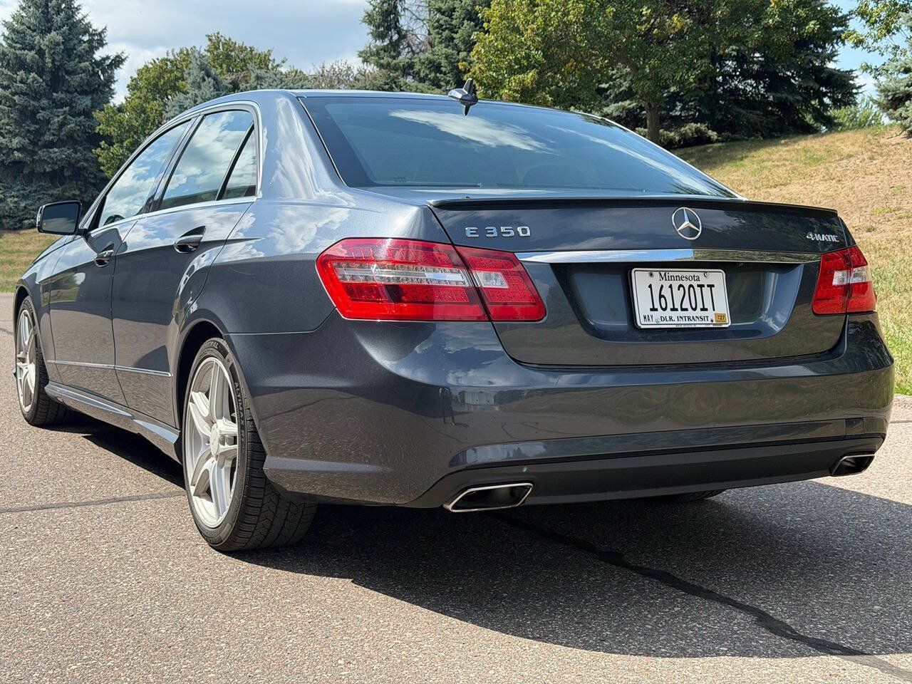 Used 2013 Mercedes-Benz E 350 4MATIC Sedan image 3