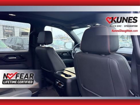 Used 2025 GMC Yukon AT4 image 51