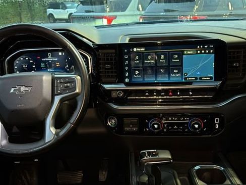 Used 2022 Chevrolet Silverado 1500 RST image 7