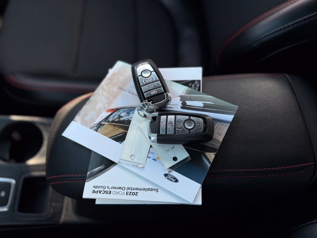 Used 2023 Ford Escape ST-Line w/ Tech Pack #1 FWD image 5