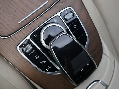 Used 2019 Mercedes-Benz E 300 image 19