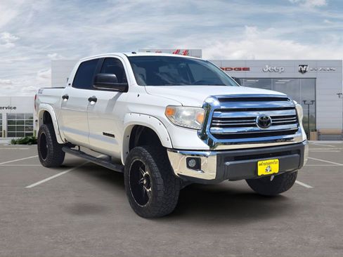 Used 2016 Toyota Tundra SR5 w/ SR5 Upgrade Package RWD image 7