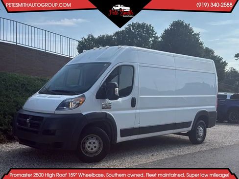 Used 2017 RAM ProMaster 2500 FWD image 1