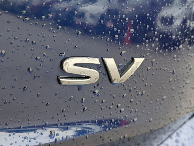 Used 2024 Nissan Rogue SV FWD image 9