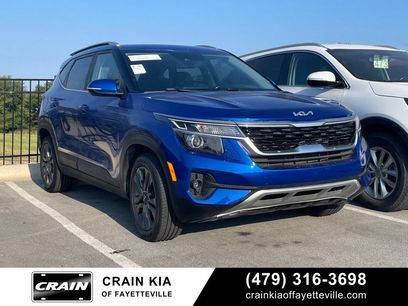 Used 2023 Kia Seltos S w/ Navigation Package