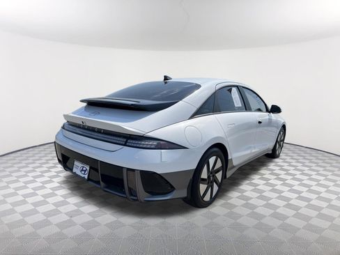 Used 2024 Hyundai Ioniq 6 SE RWD image 7
