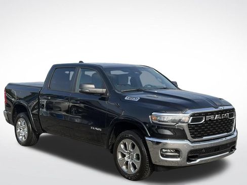 Used 2025 RAM 1500 Big Horn AWD/4WD image 2