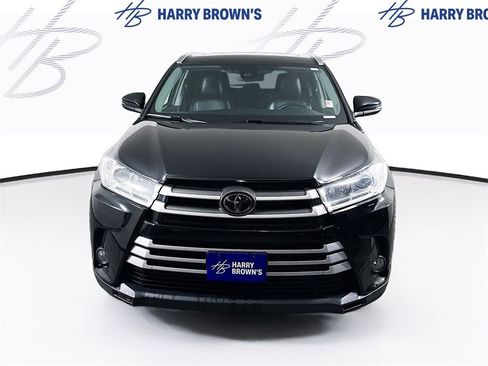 Used 2019 Toyota Highlander XLE image 29