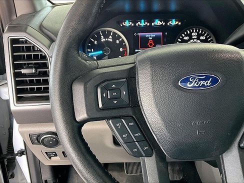 Used 2019 Ford F150 XLT w/ Equipment Group 302A Luxury AWD/4WD image 16