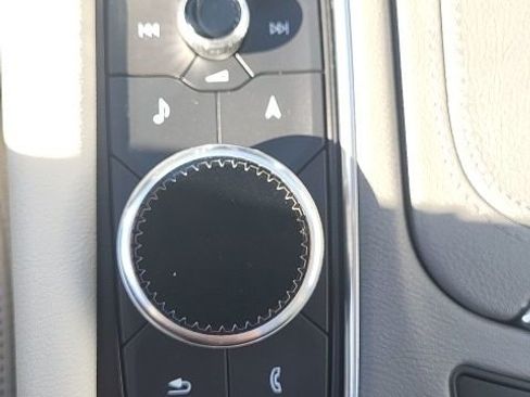 Used 2022 Cadillac XT6 Premium Luxury w/ Technology Package image 18