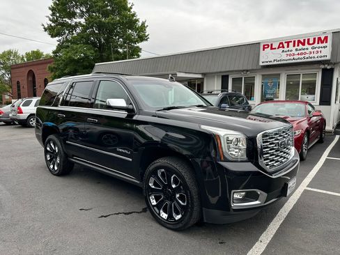 Used 2019 GMC Yukon Denali w/ Denali Ultimate Package AWD/4WD image 1