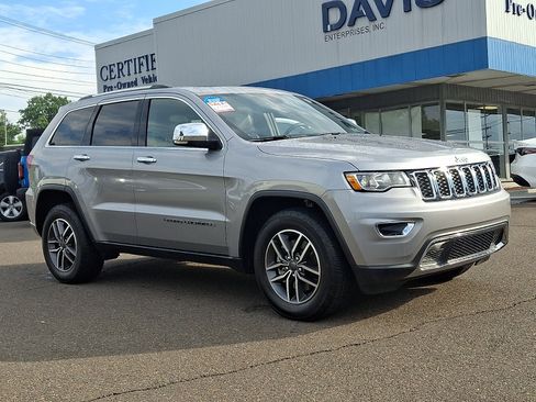 Used 2021 Jeep Grand Cherokee Limited AWD/4WD image 3