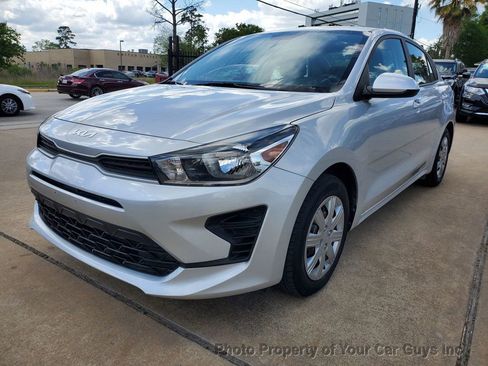 Used 2022 Kia Rio LX image 2