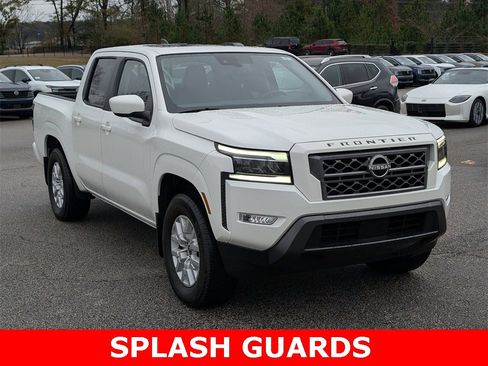 Used 2022 Nissan Frontier SV w/ SV Premium Package image 3