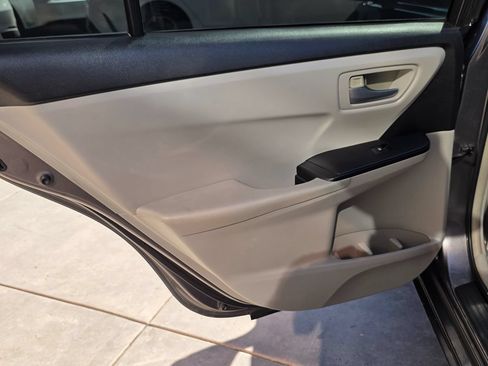 Used 2017 Toyota Camry LE FWD image 24