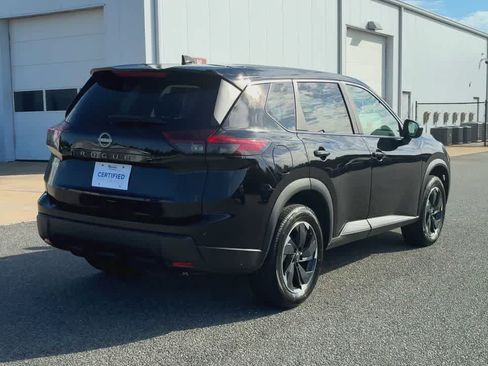 Used 2025 Nissan Rogue SV FWD image 8