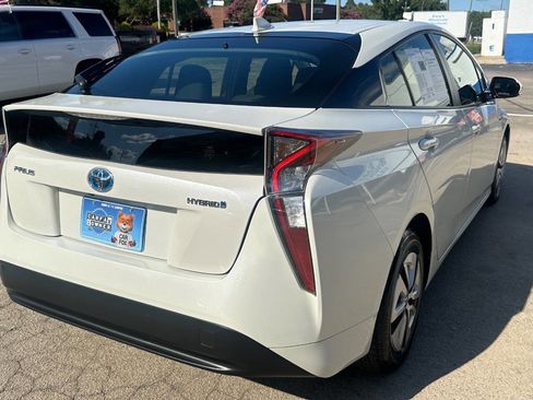 Used 2016 Toyota Prius Three Touring image 29