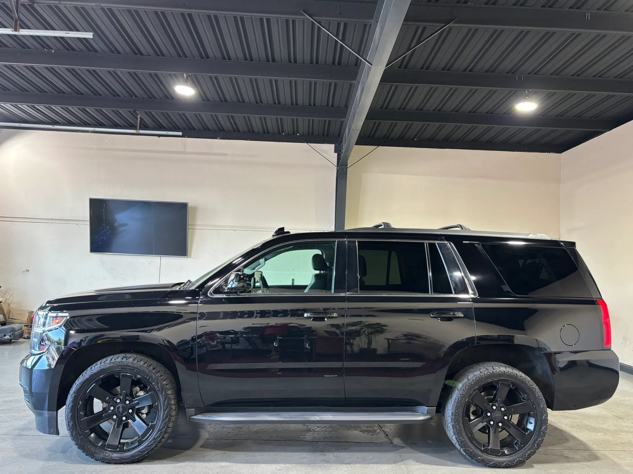 Used 2016 Chevrolet Tahoe LT AWD/4WD image 5