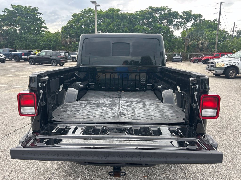 Used 2025 Jeep Gladiator Sport AWD/4WD image 29