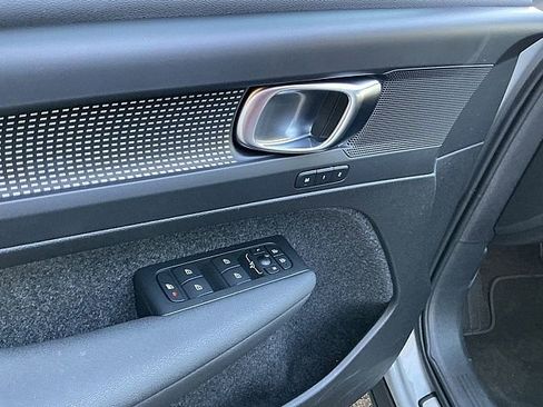 Certified 2025 Volvo XC40 B5 Plus image 16