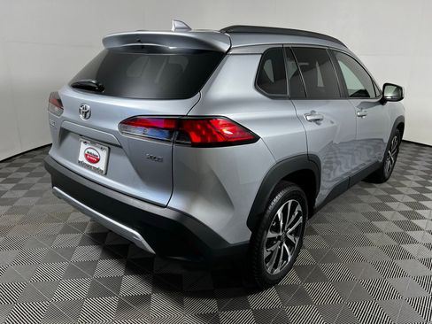 Certified 2024 Toyota Corolla Cross XLE FWD image 5