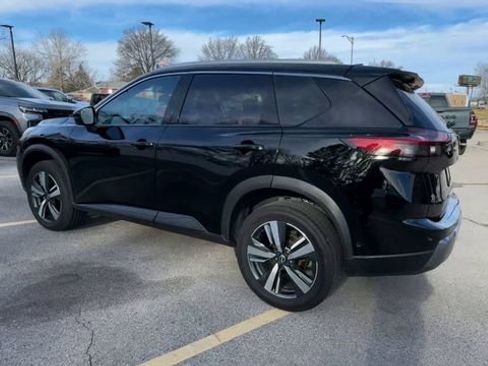 Used 2024 Nissan Rogue SL image 6