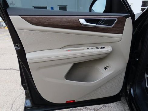 Used 2025 Volkswagen Atlas SEL Premium R-Line image 26