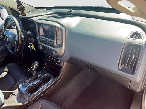 Used 2022 Chevrolet Colorado Z71 image 27