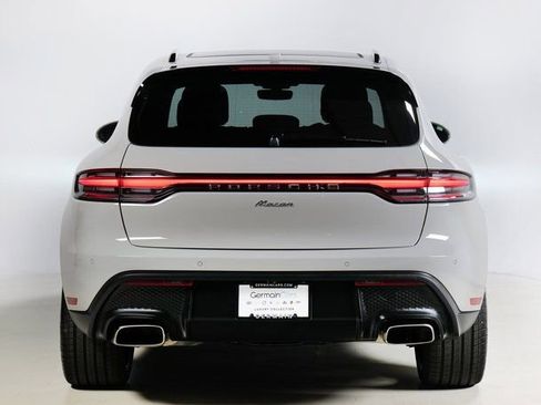 Used 2023 Porsche Macan image 7
