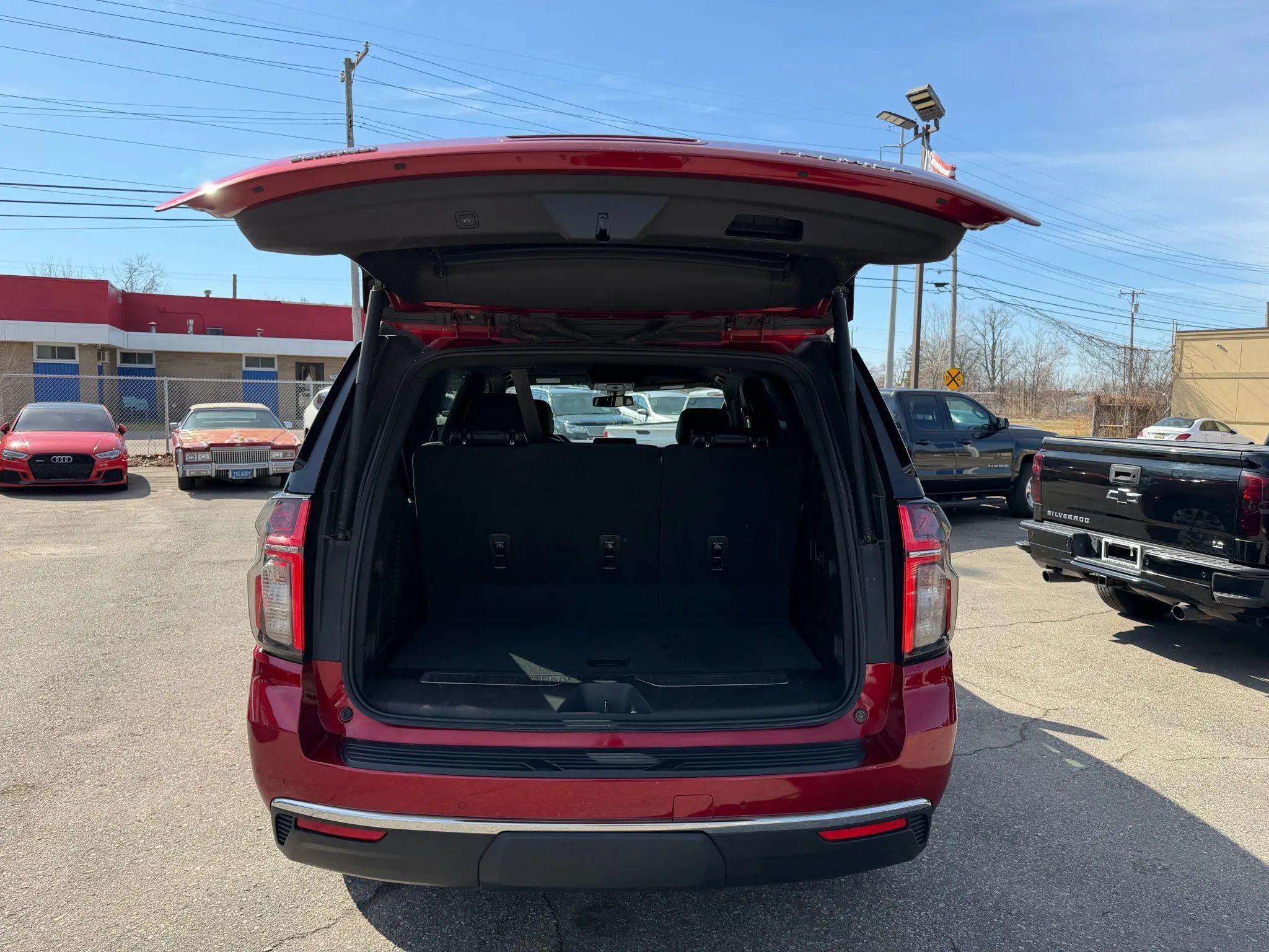 Used 2021 Chevrolet Tahoe Premier AWD/4WD image 14