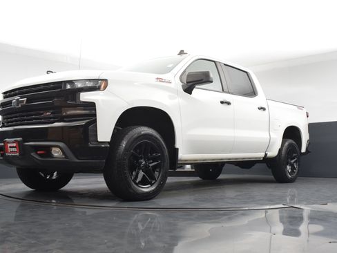 Used 2021 Chevrolet Silverado 1500 LT Trail Boss w/ Convenience Package II AWD/4WD image 32