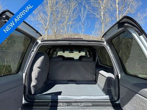 Used 1995 GMC Suburban 4WD image 17