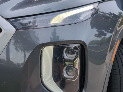 Used 2021 Hyundai Palisade SE FWD image 6