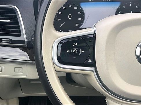 Used 2019 Volvo XC90 T6 Momentum w/ Protection Package Premier image 26