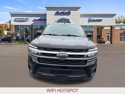 Used 2024 Ford Expedition XLT image 3