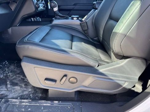 New 2025 Ford Bronco Outer Banks image 11