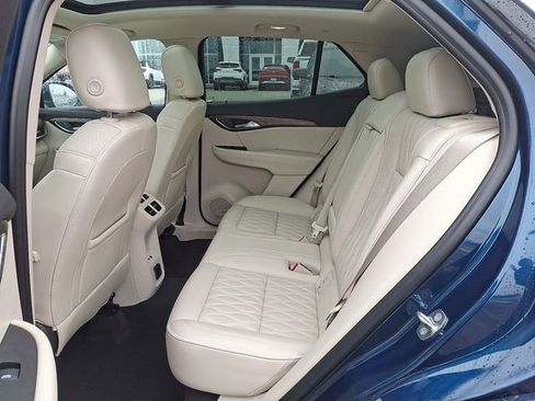 Certified 2022 Buick Envision Avenir w/ Technology Package II image 11