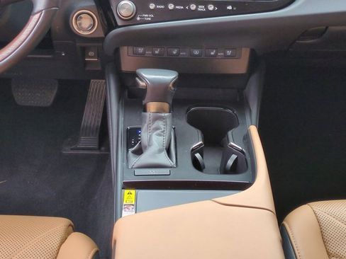 Used 2024 Lexus ES 350 Ultra Luxury image 18