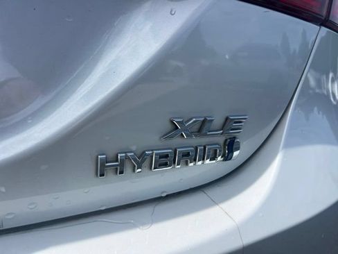 Used 2022 Toyota Camry XLE FWD image 8