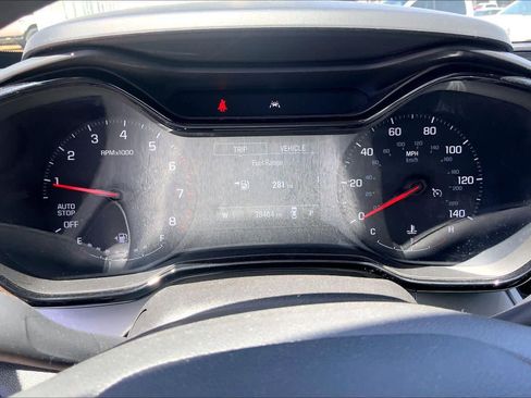 Used 2025 Chevrolet Trax LS FWD image 26