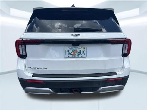 Used 2025 Ford Explorer Platinum RWD image 7