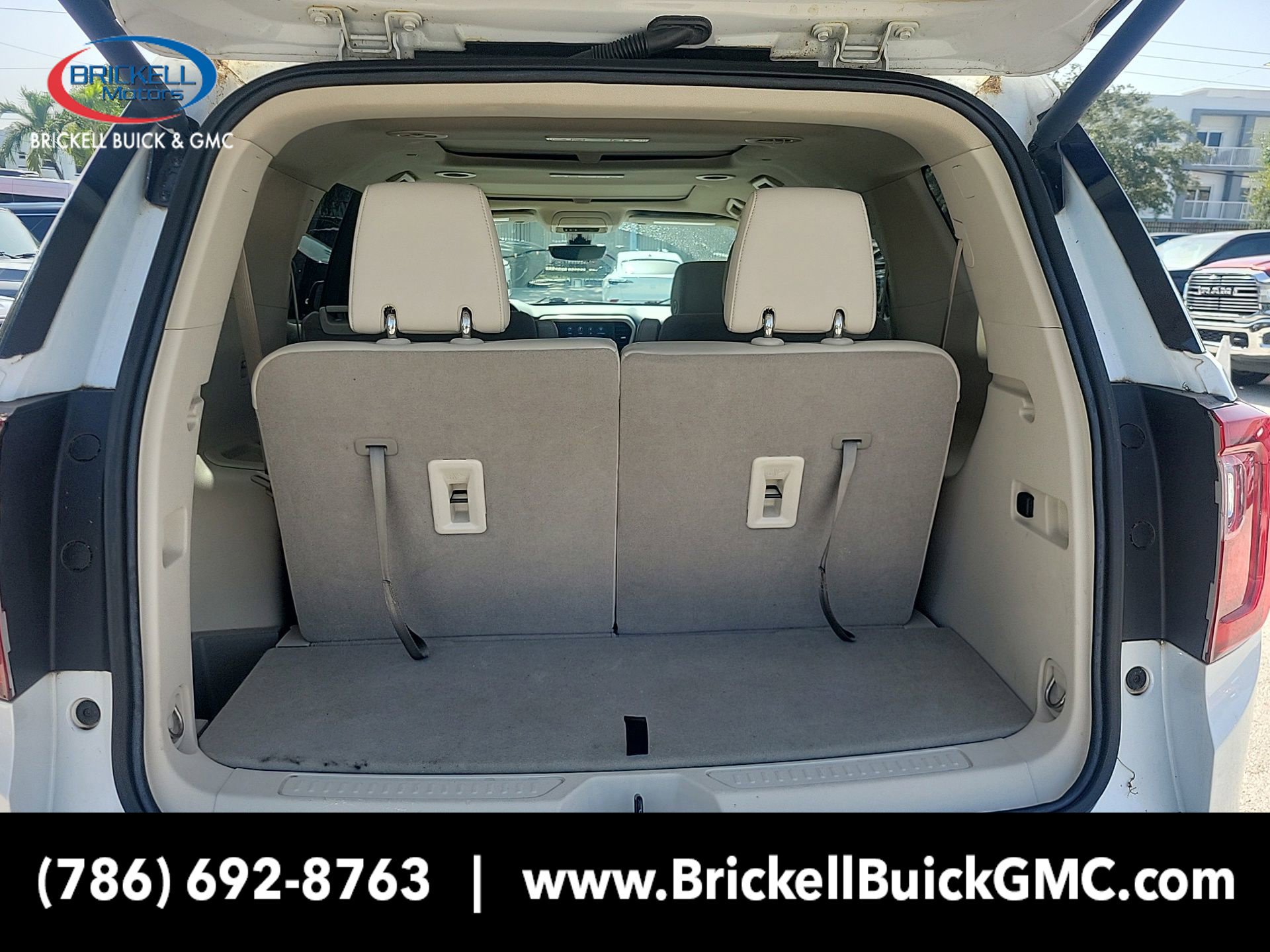 Used 2023 GMC Acadia Denali w/ Denali Ultimate Package FWD image 13