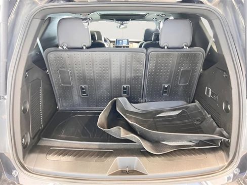 Used 2022 Chevrolet Tahoe LT w/ LT Signature Package image 9