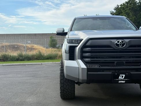 Used 2023 Toyota Tundra Limited AWD/4WD image 4