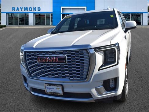 Certified 2021 GMC Yukon Denali w/ Denali Premium Package image 7