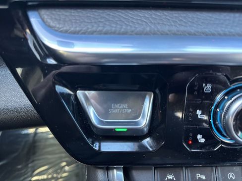 Used 2022 GMC Sierra 1500 Denali image 39