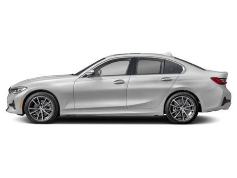 Used 2022 BMW 330i Sedan w/ Driving Assistance Package RWD image 3