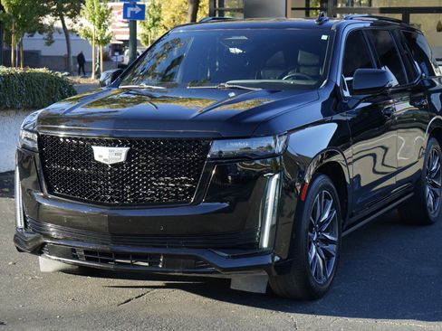 Used 2021 Cadillac Escalade Sport w/ Driver Assist Tech Package image 3